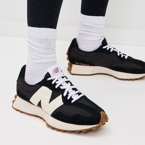 New Balance Classics 327 Black